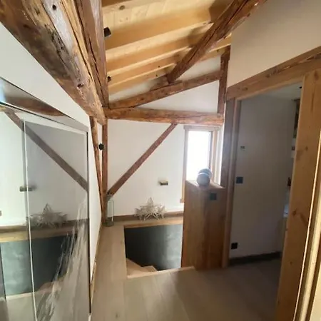 Duplex Centre *